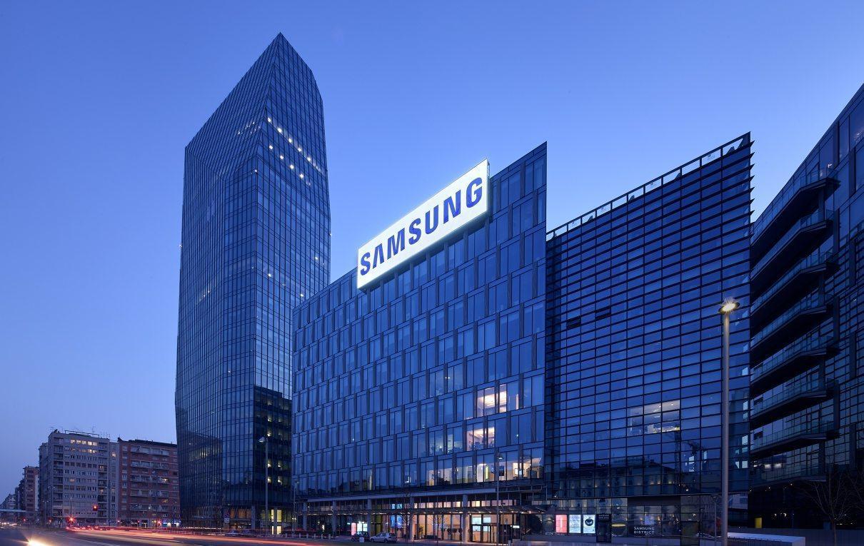 How Samsung Became a Global Tech Giant